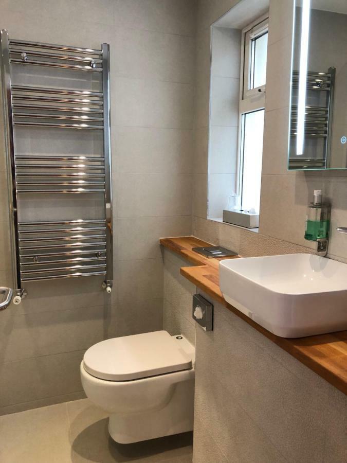 Amber Hill Bed & Breakfast Galway Bagian luar foto